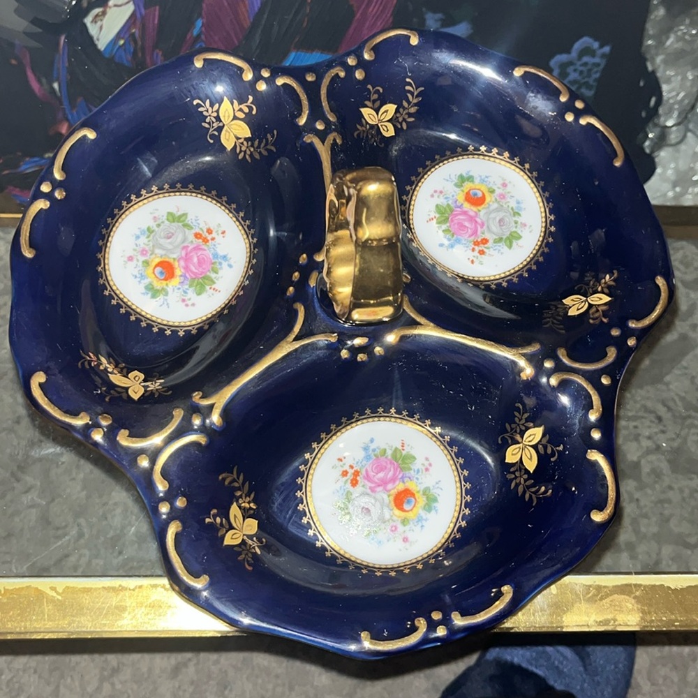 Beautiful serving tray.